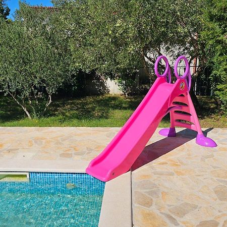 Villa Ivanka Murter Ap C Sa Grijanim Bazenom I Besplatnim Parkingom Εξωτερικό φωτογραφία