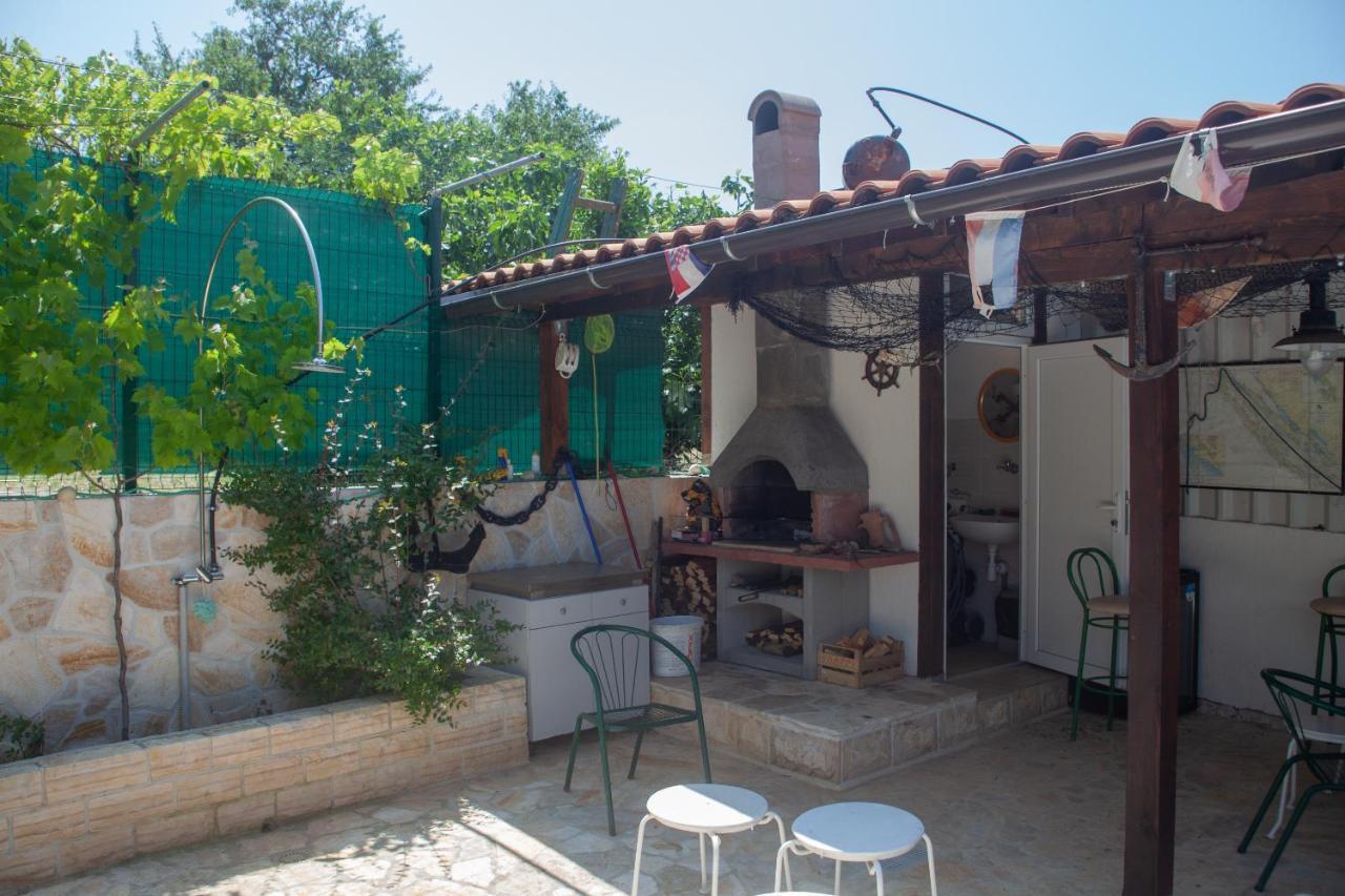 Villa Ivanka Murter Ap C Sa Grijanim Bazenom I Besplatnim Parkingom Εξωτερικό φωτογραφία